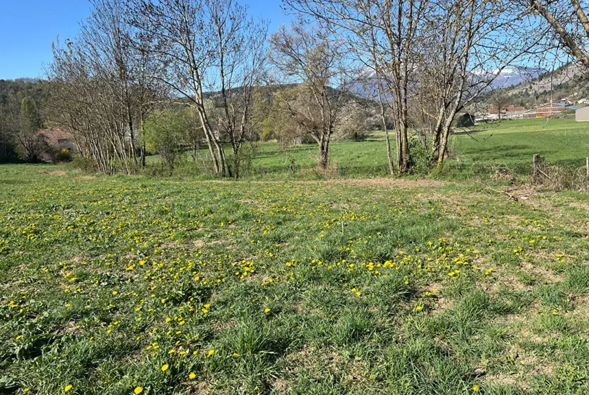 Terrain à vendre à Gap de 736 m2 dans un cadre paisible 