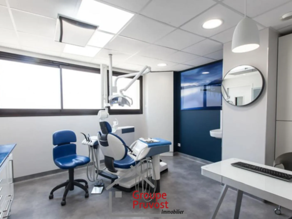 Local professionnel de 107 m² à Sathonay-Camp, idéal pour professionnels de santé