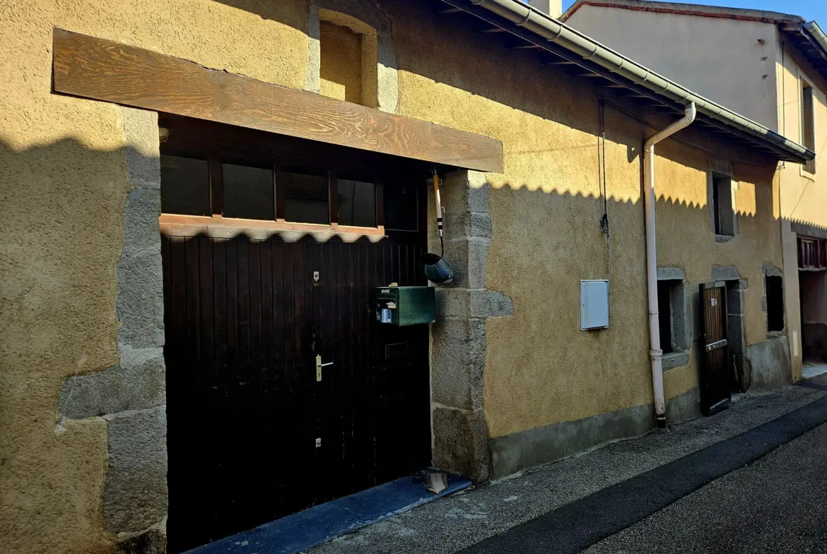Charmante maison de ville de 85 m² à Montbrison, centre historique 