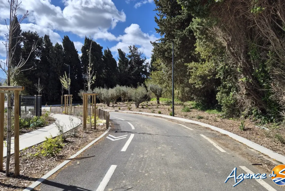 Terrain constructible viabilisé de 310 m² à Elne – Secteur calme et accessible 