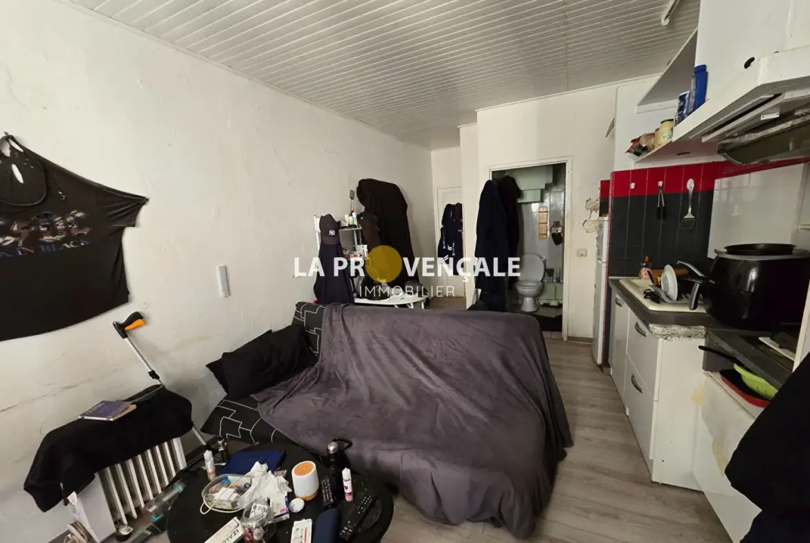 Studio en location à Saint-Maximin – Investissement rentable en centre-ville 