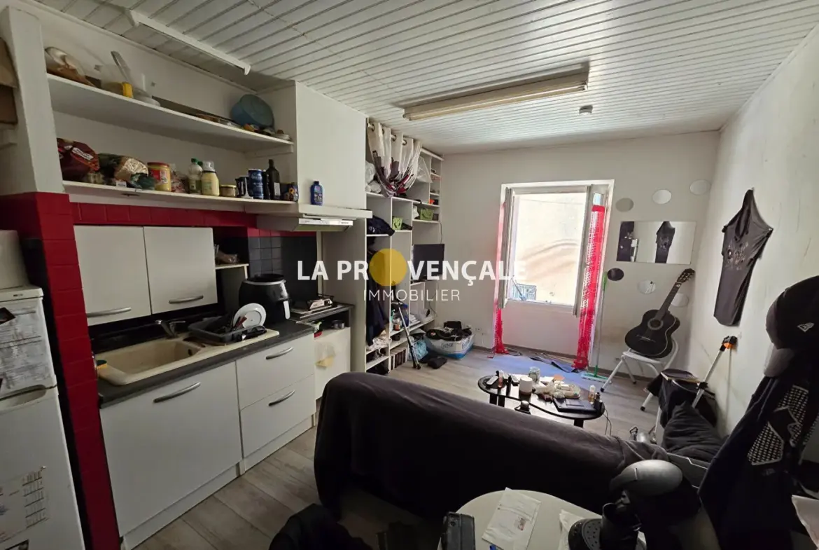 Studio en location à Saint-Maximin – Investissement rentable en centre-ville 