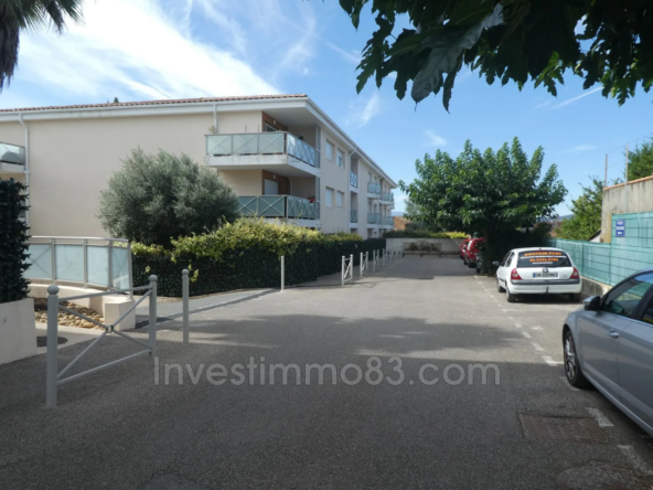 Achat appartement 2 pièces avec terrasse et piscine à Seillons-Source-d'Argens