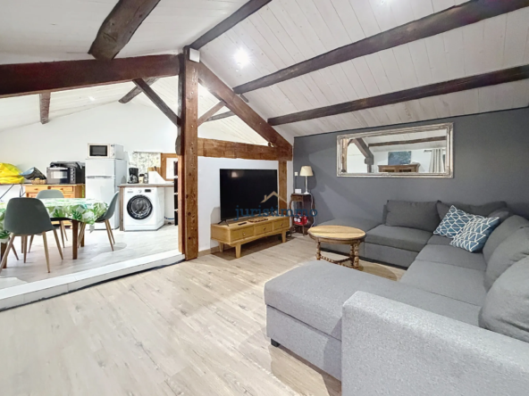 Charmant appartement T3 rénové avec vue dégagée à Rasteau dans un village recherché