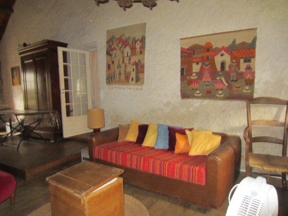 Charmante maison de village à Massat avec jardin et cheminée