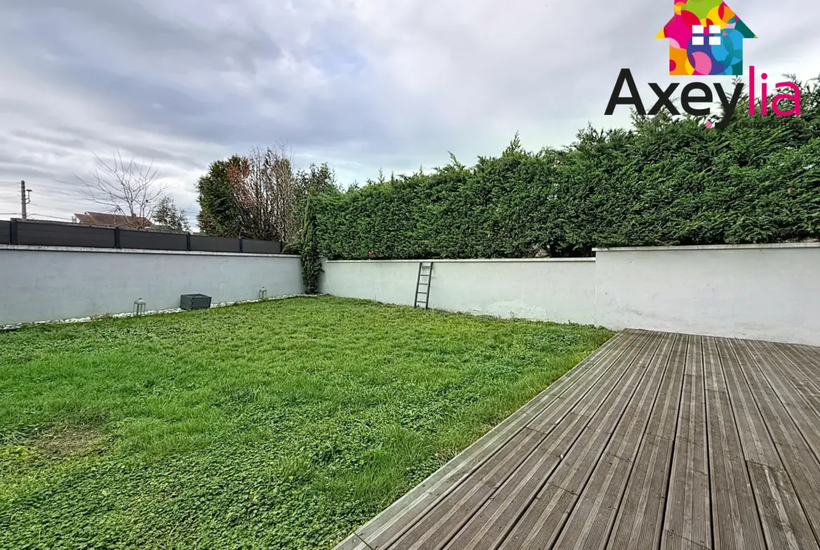Maison rénovée à Roanne avec 3 chambres, garage et terrasse proche centre-ville 
