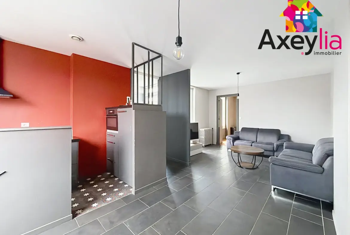Maison rénovée à Roanne avec 3 chambres, garage et terrasse proche centre-ville 