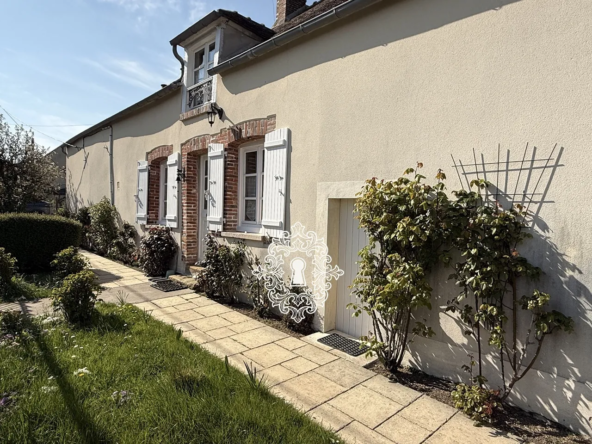 Ferme entièrement rénovée à Donnemarie-Dontilly avec jardin clos de 1145 m²
