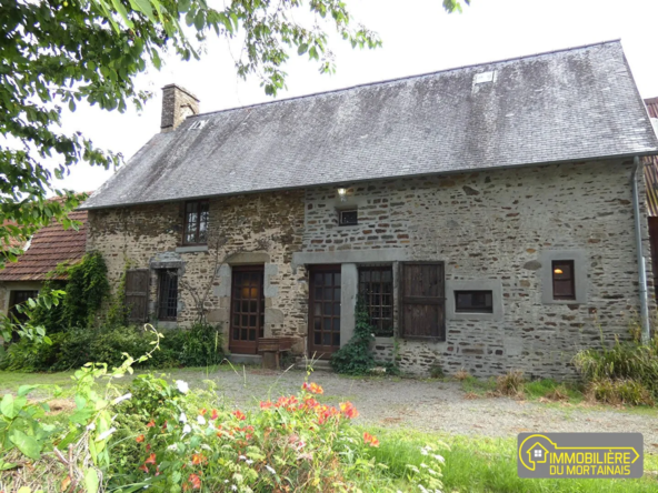 Maison à vendre à Saint-Hilaire-du-Harcouët avec terrain et dépendances