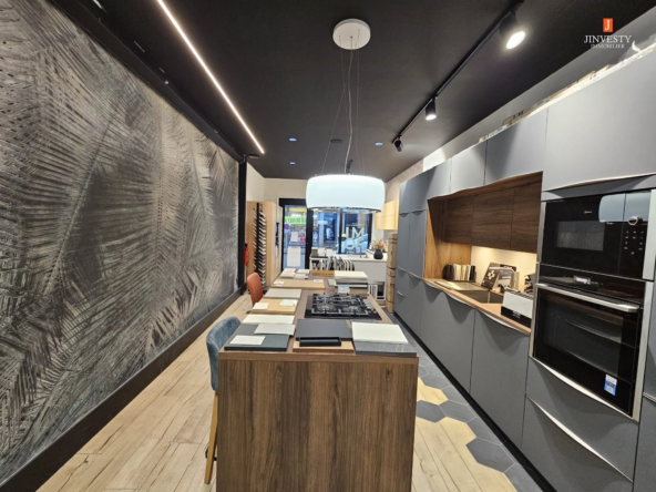 Local commercial de 69 m² en centre-ville de Lorient avec double accès