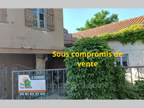 Ensemble immobilier à rénover à Nissan-lez-Enserune - Maison, dépendances et terrain de 975 m²