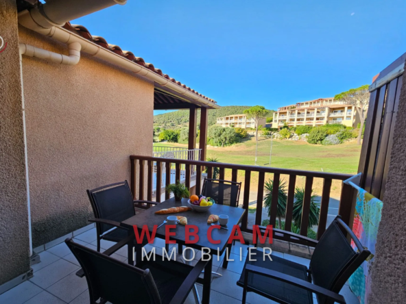 Studio à Cap Estérel avec terrasse et vue imprenable sur le golf