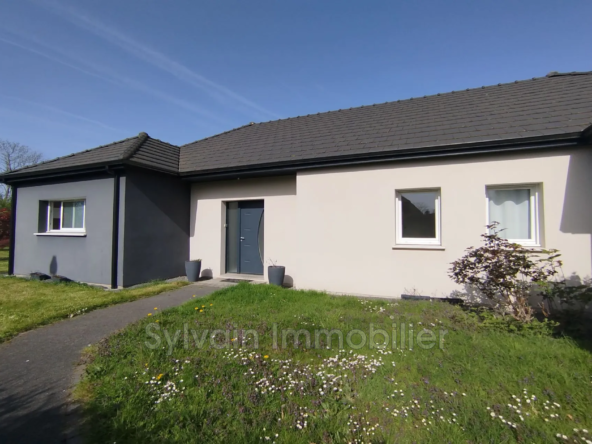 Vente pavillon contemporain à Forges-les-Eaux avec piscine et terrain de 1210 m²