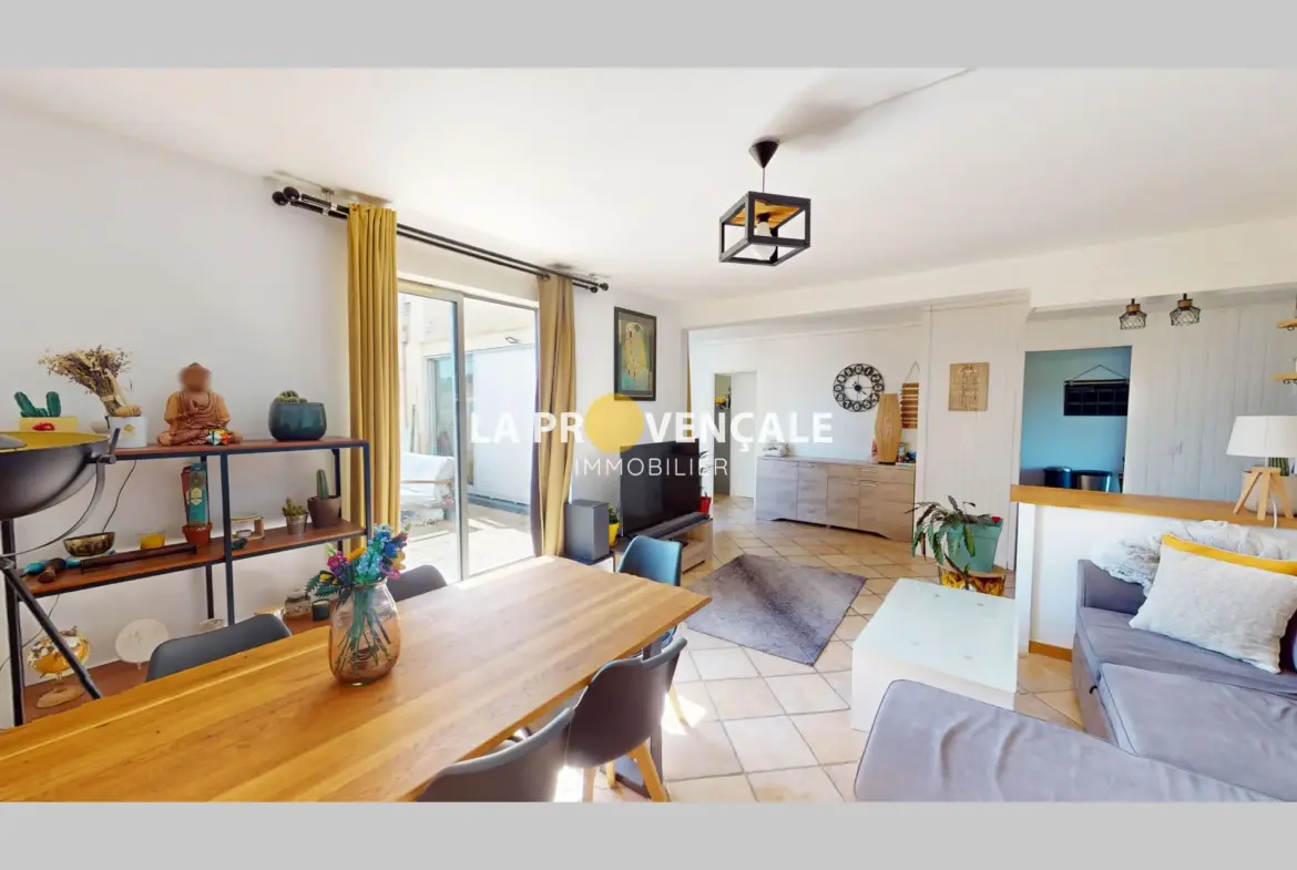 Appartement T4 à vendre à Gardanne avec terrasses et proximité centre-ville 