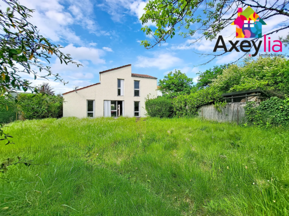 Maison 2 chambres avec terrasse et garage à Mably - Belle opportunité immobilière