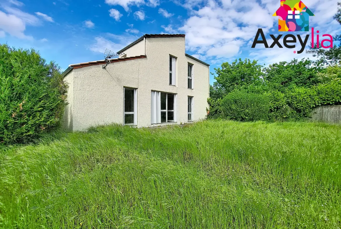 Maison 2 chambres avec terrasse et garage à Mably - Belle opportunité immobilière 