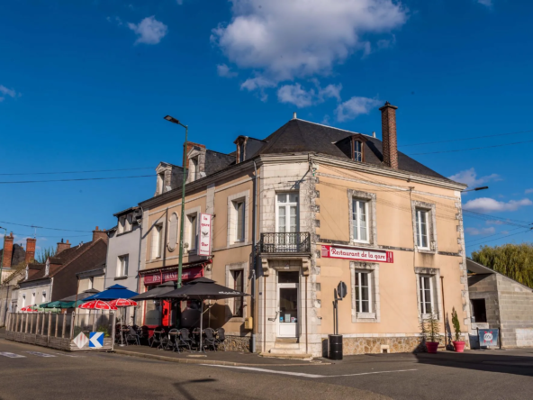 Immeuble commercial avec restaurant rentable et logement à Bessé-sur-Braye