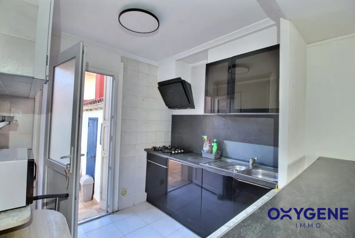 Maison mitoyenne de 71 m² avec terrasse à Perpignan, quartier Kennedy / Les Remparts 