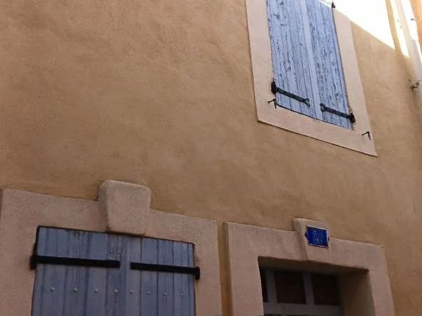 Maison de village rénovable de 70 m² à Nissan-lez-Enserune