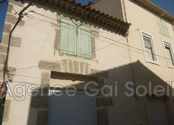 Maison de ville en pierre de 160 m² à Nissan-lez-Enserune avec terrasse et garage