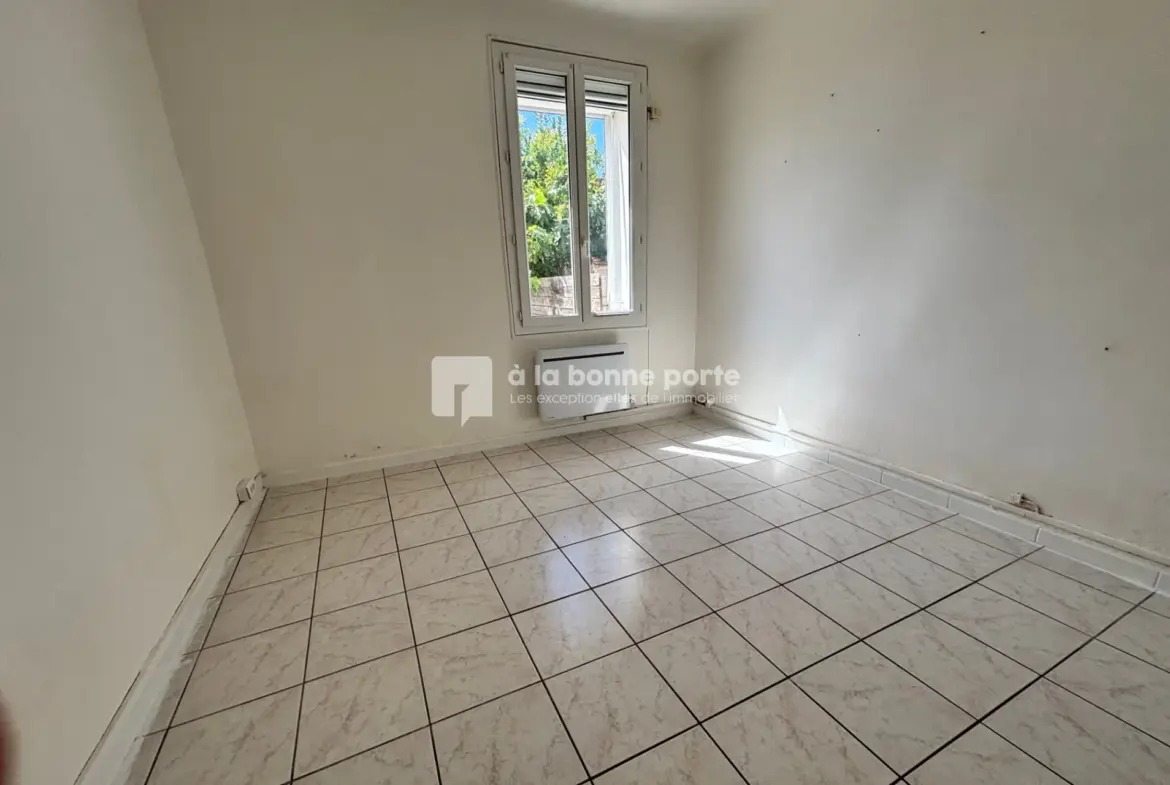 Appartement T3 avec jardin à Toulon près du Mont Faron - 48 m² en rez-de-chaussée 