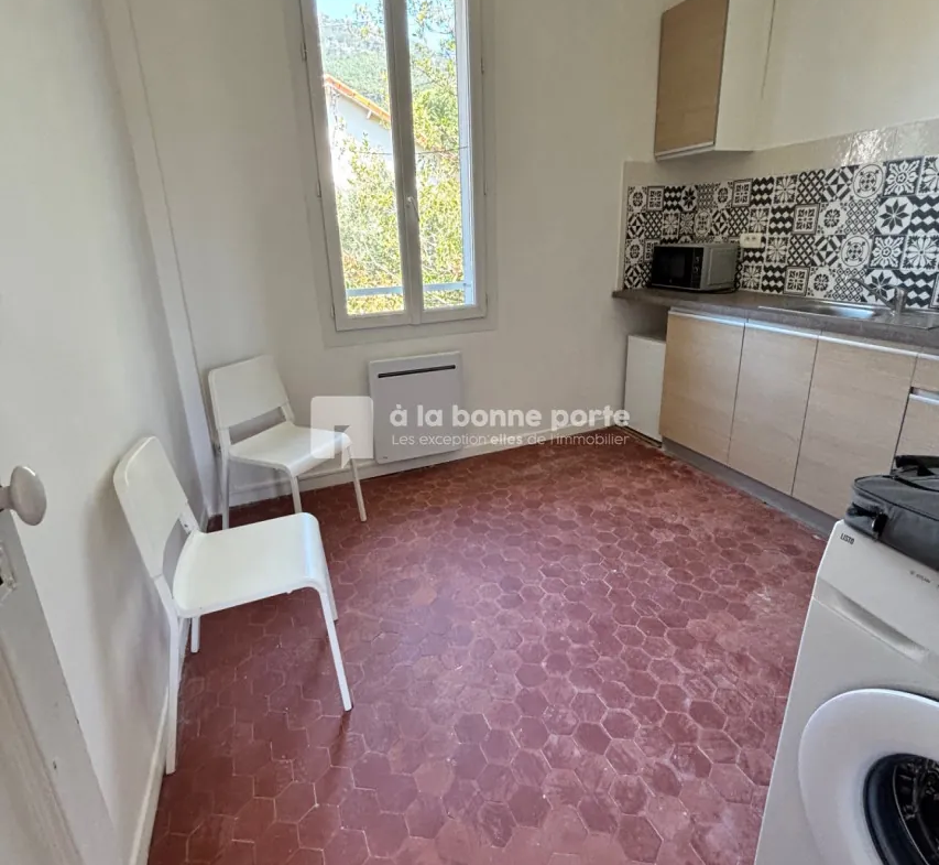 Appartement T1 de 24 m² à Toulon, parfaitement rénové, idéal investisseur ou premier achat 