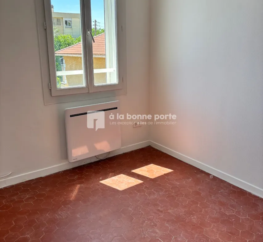 Appartement T1 de 24 m² à Toulon, parfaitement rénové, idéal investisseur ou premier achat 