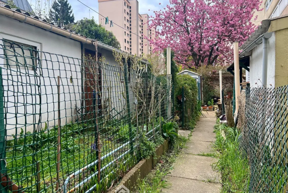 Appartement 2 pièces avec jardin à Châtillon, proche Paris 