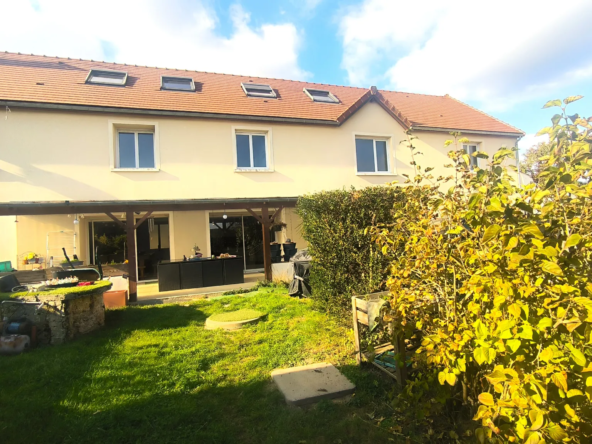 Magnifique maison 7 chambres avec grand terrain proche gare de Chézy-sur-Marne
