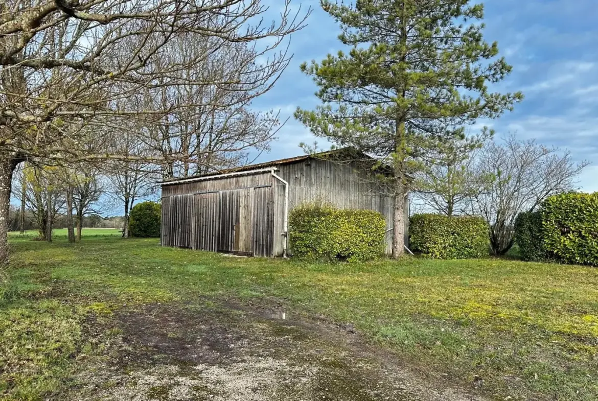 Belle maison de plain-pied avec vue dominante à Faux-en-Périgord 