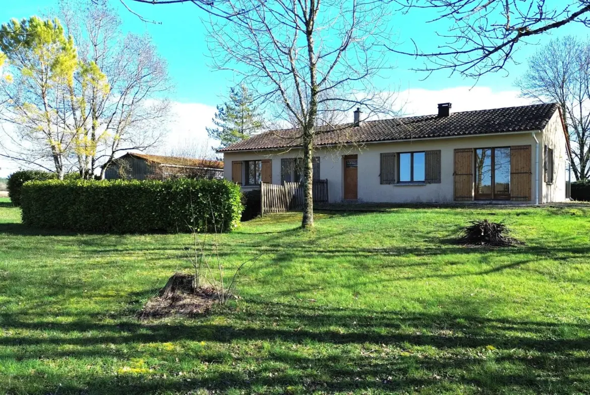Belle maison de plain-pied avec vue dominante à Faux-en-Périgord 
