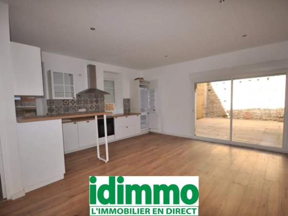 Maison de village rénovée à Cintegabelle de 110 m² avec cour