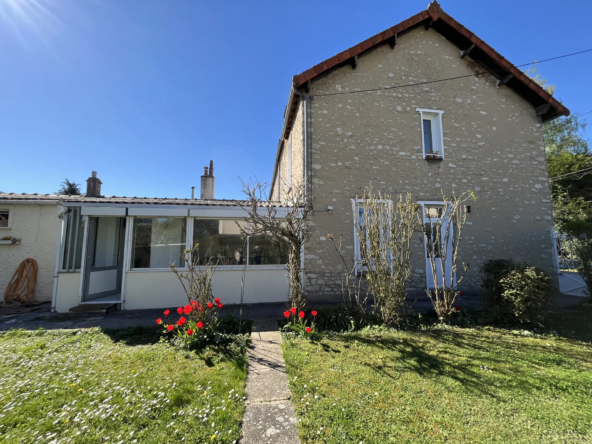 Charmante maison en pierres de 98 m² avec jardin clos à Le Malesherbois