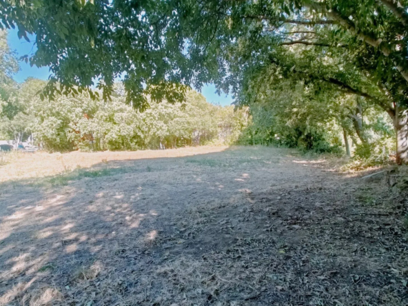Terrain constructible de 750 m² à Cessenon-sur-Orb, au calme et en pleine nature