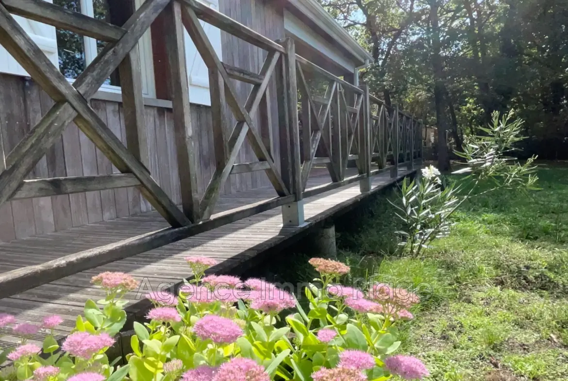 À vendre maison en bois de 80 m² proche de l'océan à Grayan-et-l'Hospital 