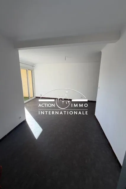 A vendre appartement lumineux à Saint-Martin-de-Crau avec parking et balcon 