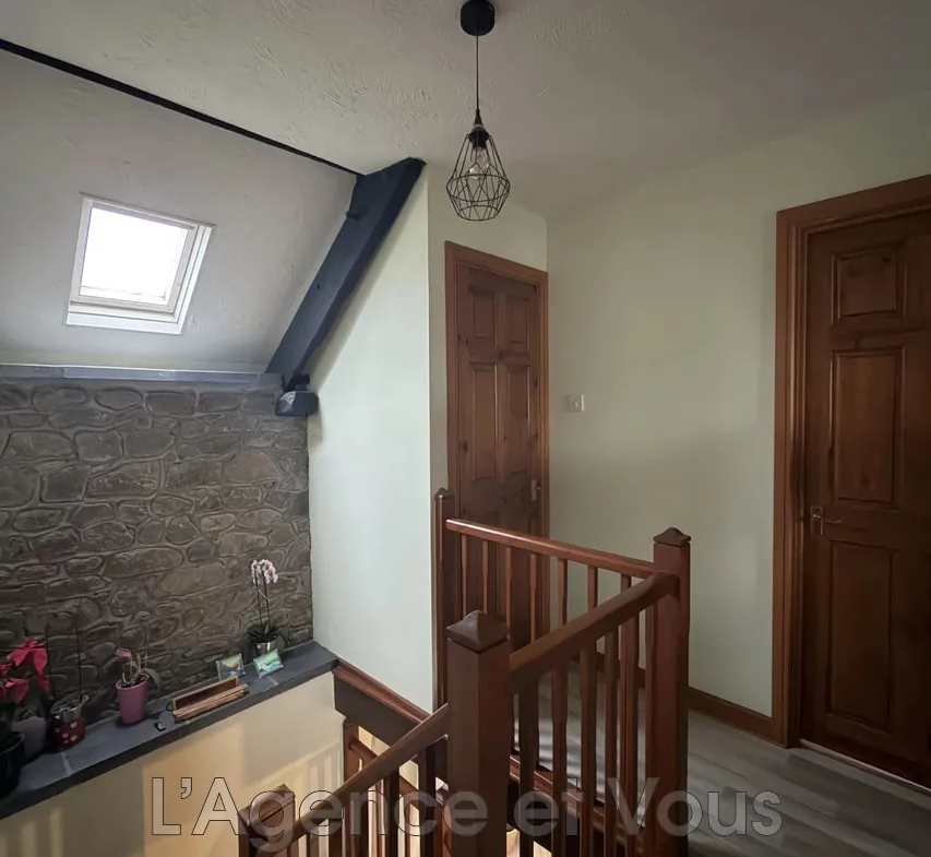Maison en pierre à Le Tronchet avec 3 chambres et dépendance - Charme et authenticité 