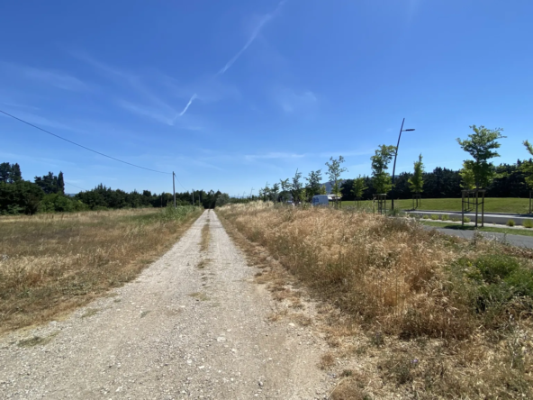 Terrain à bâtir viabilisé de 430 m² à Cavaillon - Libre constructeur et prêt PTZ 2025