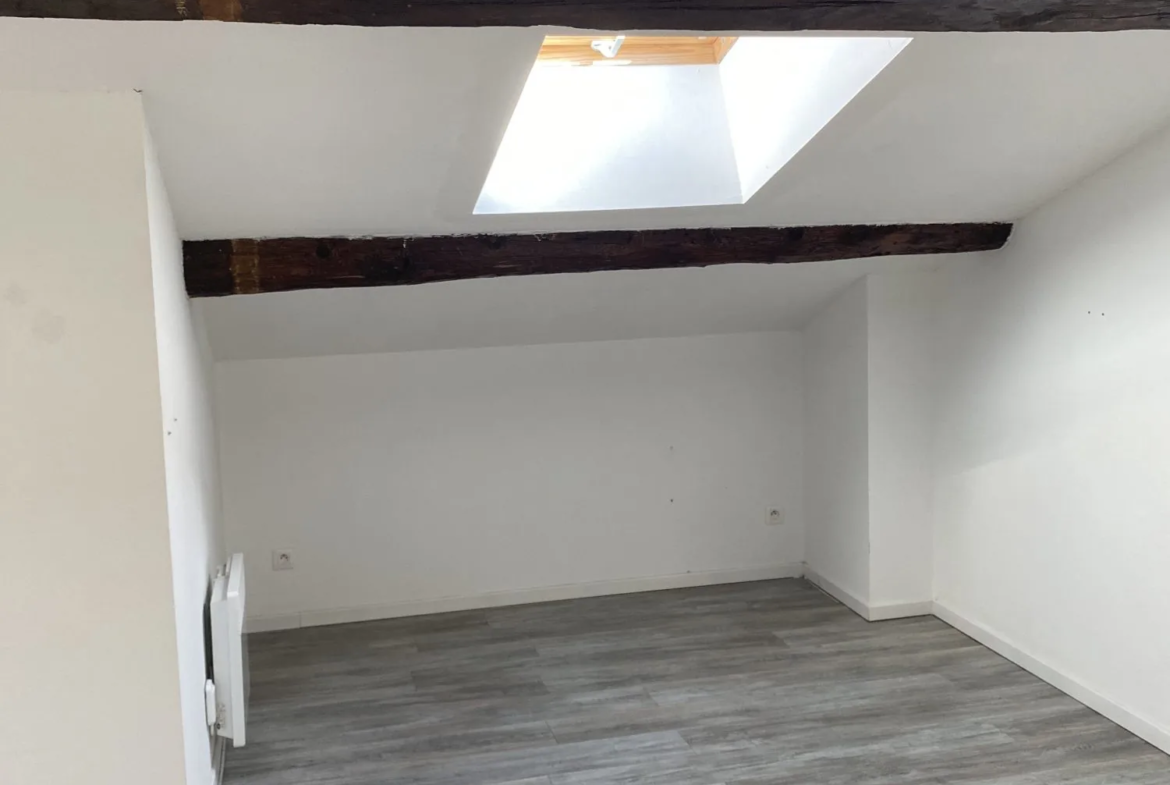 Appartement duplex 4 pièces à Sigean – Centre-ville lumineux et équipé 