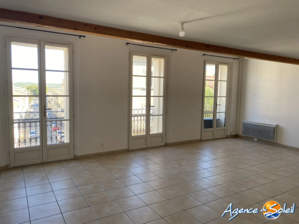 Appartement duplex 4 pièces à Sigean – Centre-ville lumineux et équipé