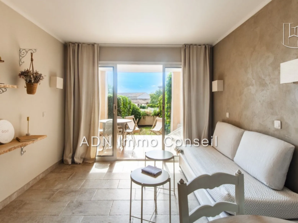 Appartement 1 Chambre avec Jardin et Vue Lac à Pont Royal, Mallemort