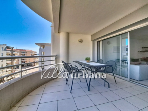 Appartement 2 pièces avec terrasse, cave et parking à Antibes les Pins