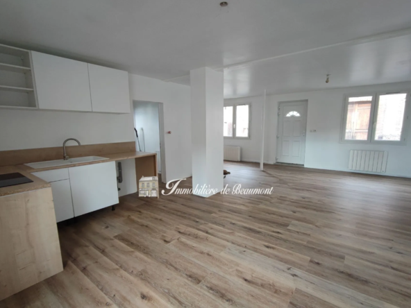 Maison de ville rénovée à vendre près de Conches-en-Ouche – 87 m²