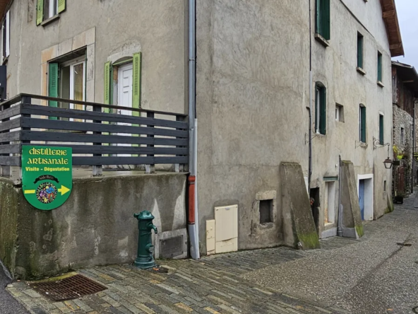 Grandes combles de 160 m2 à Corps (Isère) avec possibilité d'appartement T5