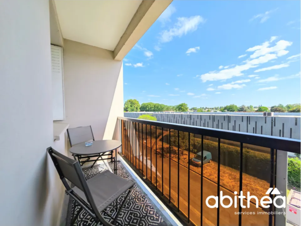 Appartement T3 rénové de 64 m² avec balcon à Libourne