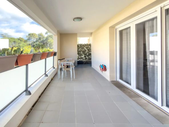 Appartement 3 pièces avec terrasse dans résidence sécurisée à La Londe Les Maures