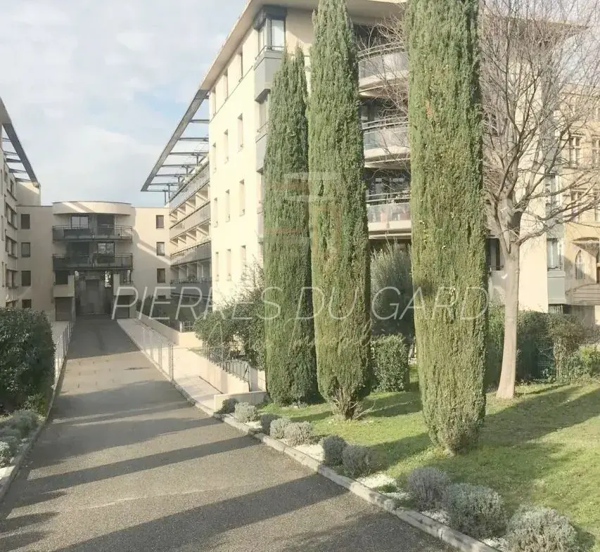 Appartement T3 lumineux à vendre à Avignon, secteur Saint Michel 
