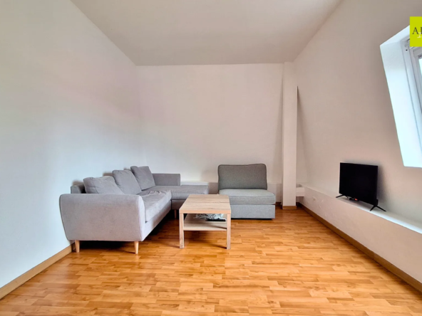 Immeuble de 3 appartements avec terrasse et caves à Mulhouse - Dernier étage