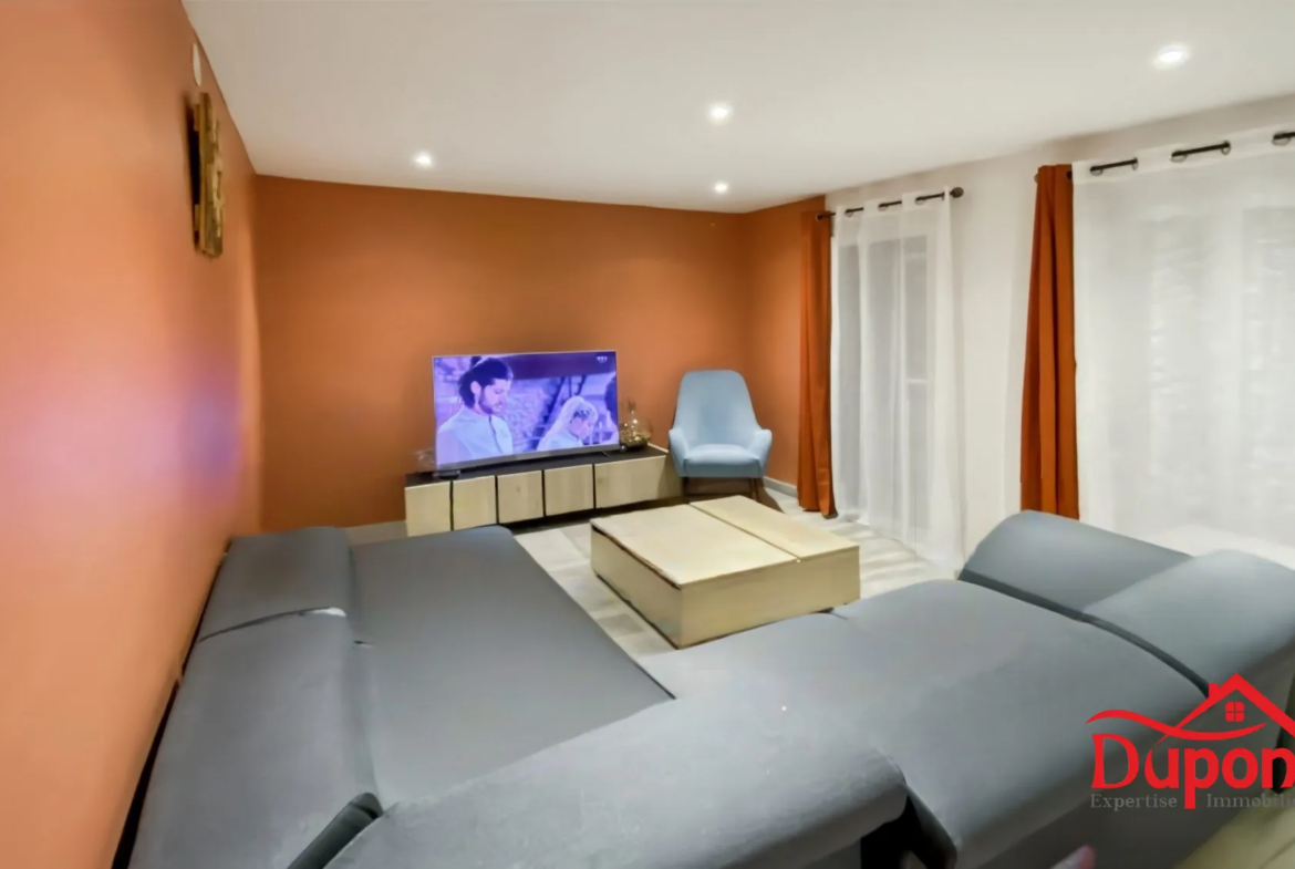 Maison individuelle à Vendeuvre-sur-Barse avec grand terrain et potentiel de rénovation 
