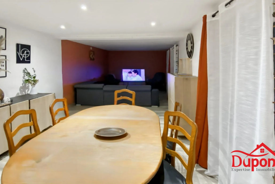 Maison individuelle à Vendeuvre-sur-Barse avec grand terrain et potentiel de rénovation 